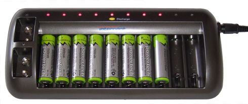 Smart battery charger with discharge function, loaded with 8 AA NiMH batteries