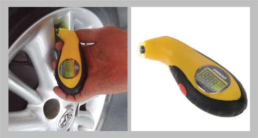 Using the Jinmao Digital Tyre Pressure Gauge to measure the pressure in a car tyre